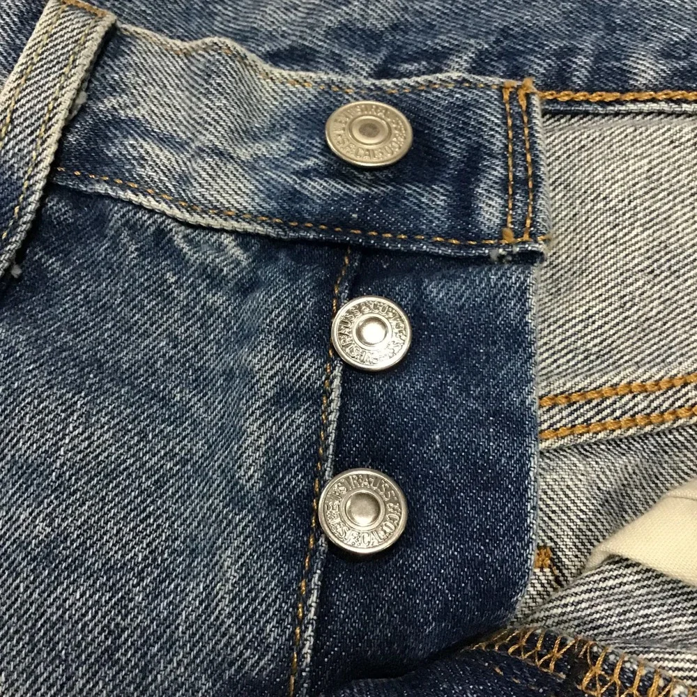 Levis 501 Women's 31 x 28‎ Blue High Rise Distressed  Skinny Jeans Size